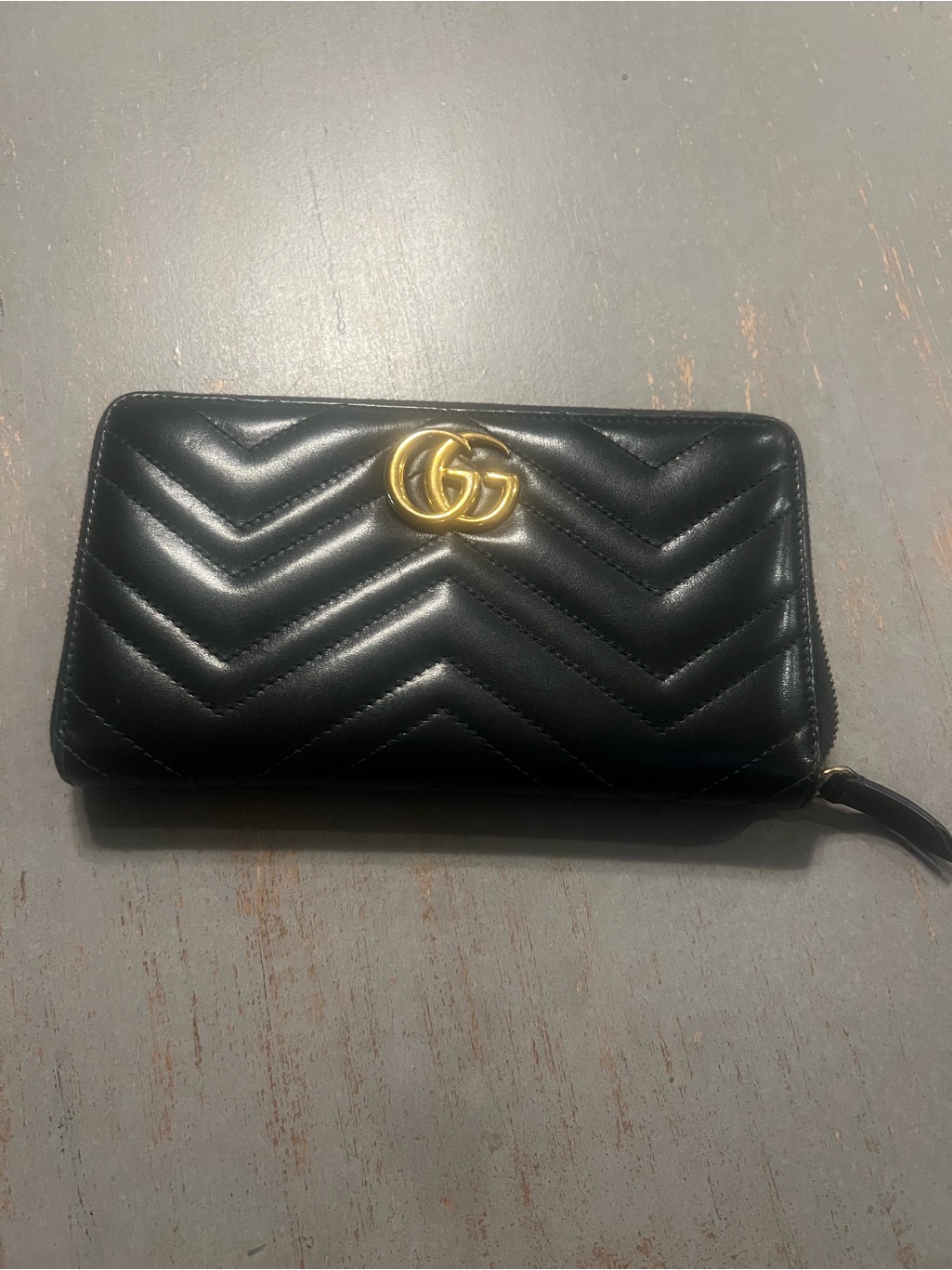 Gucci Black Chevron Zip-Around Wallet With Gold Double G